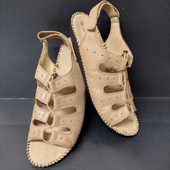 Naturalizer Shoes - -NATURALIZER - WONEN'S BROWN LEATHER SCOUT FLAT  SANDALS SIZE 12.M